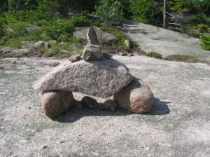 A Bates Cairn that has clearly been tampered with. (c) Hannah Kreitzer